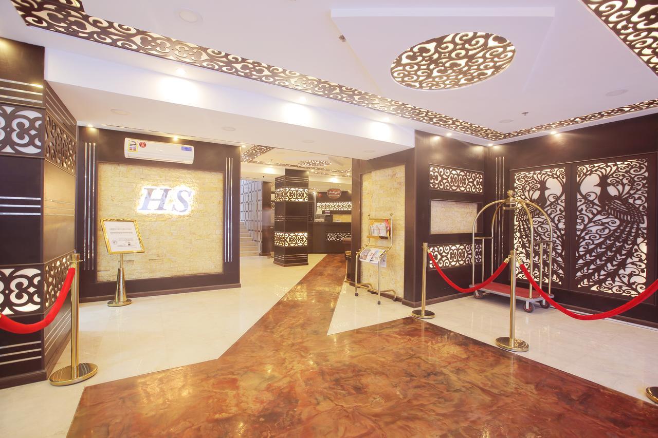Center Plaza Aparthotel 4*